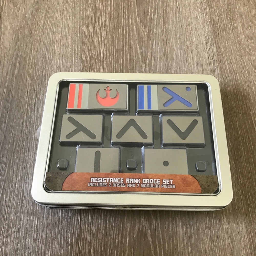 Disney Star Wars Rise of the Resistance Rank Badge Set